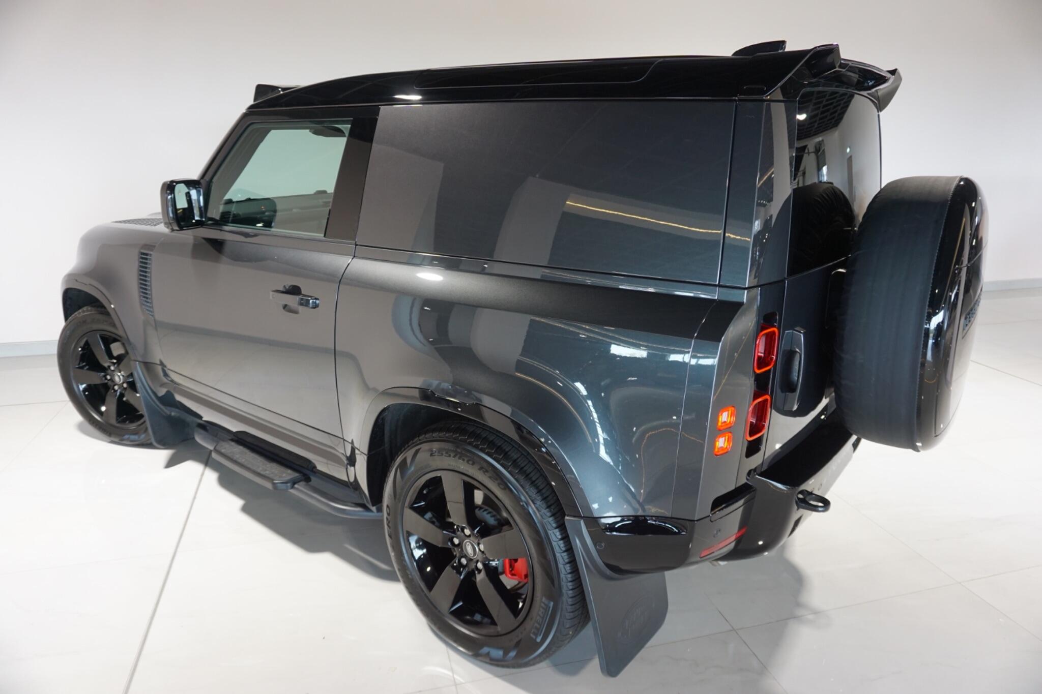 Land Rover Defender 90 3.0 D300 MHEV X-Dynamic HSE Hard Top SUV 3dr Diesel Auto 4WD SWB Euro 6 (s/s) (300 ps)